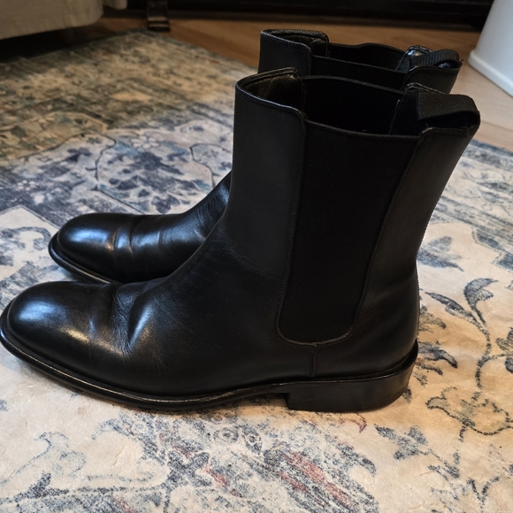 Men's Gucci Boots - Picture 2 of 11